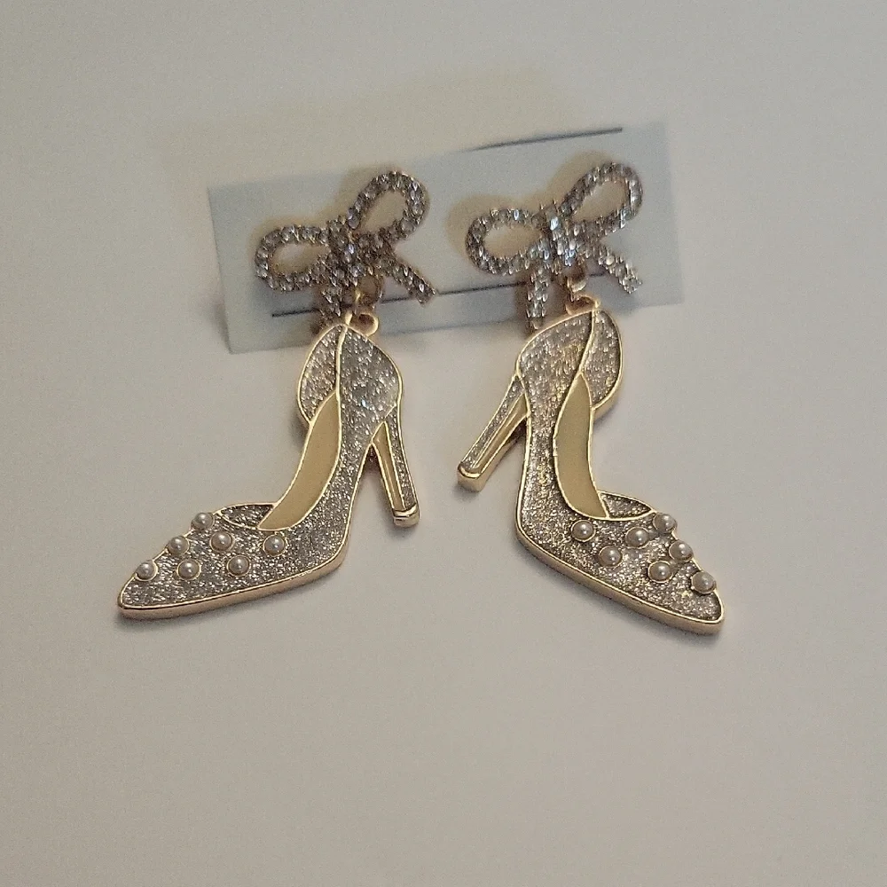 High Heel Shoes and Bow Earrings Gold and Silver - Picture 11 of 11